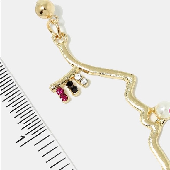 Jewel accent face earrings - Picture 2 of 5